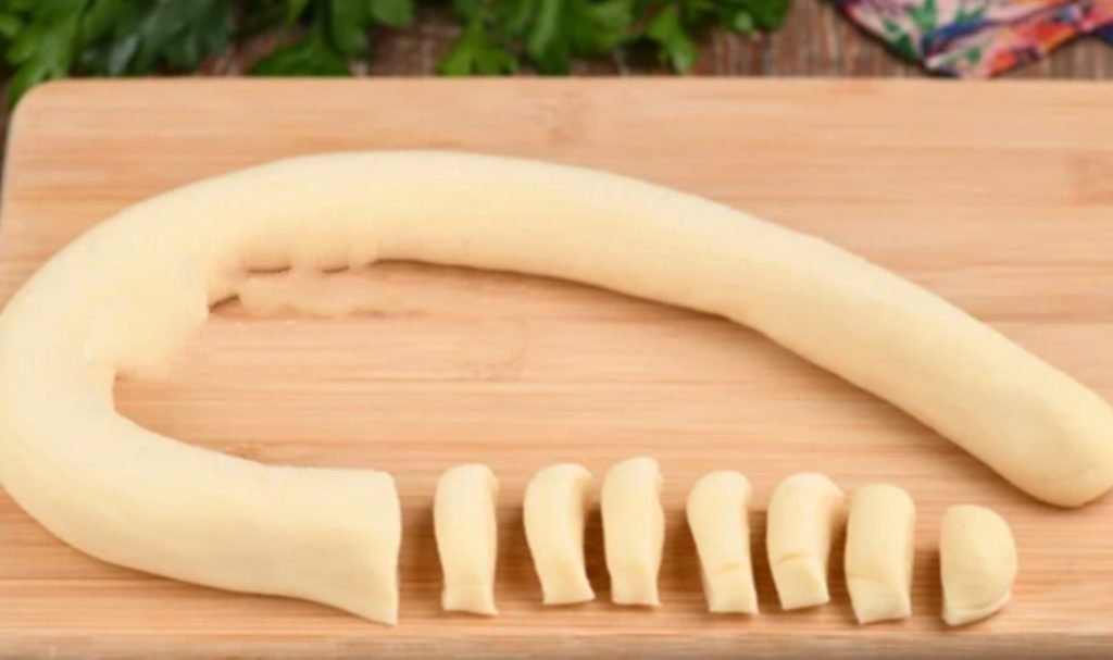 Як наліпити пельмені без вирізування кружків та залишків тіста. Дуже простий спосіб